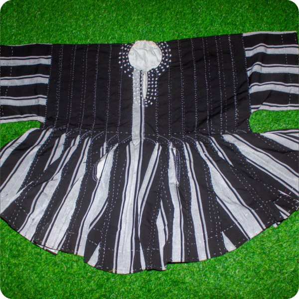 Black And White Design Northern Smock - Image 2