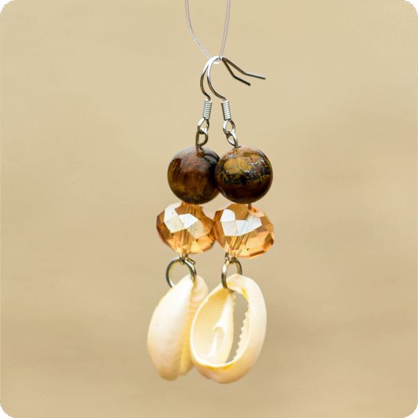 Dwakrom Cowries Earrings - Image 2