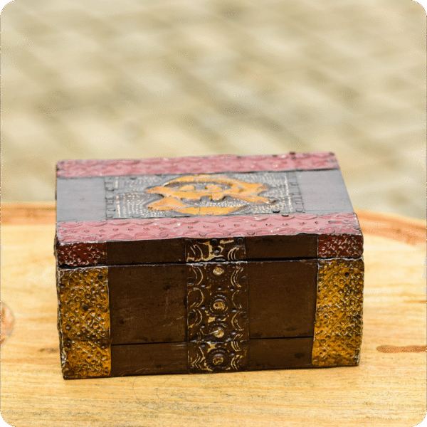 Dwakrom Wooden Jewellery Box - Image 3